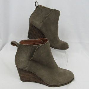 EUC Lucky Brand suede grey wedge booties